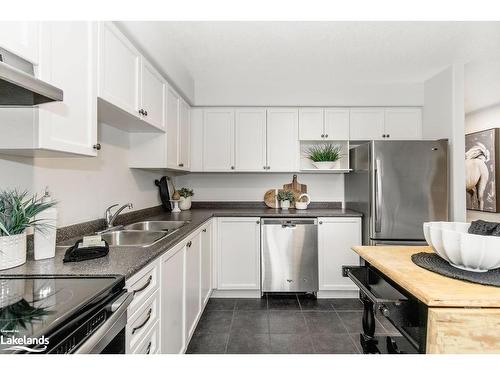 49 Barr Street, Collingwood, ON - Indoor Photo Showing Kitchen With Double Sink