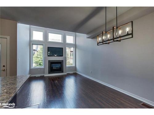 18 Wildrose Trail, Collingwood, ON - Indoor Photo Showing Living Room With Fireplace