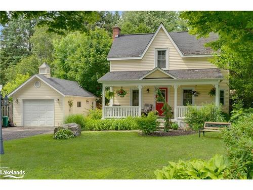 550 Wagner Street, Gravenhurst, ON - Outdoor With Deck Patio Veranda With Facade