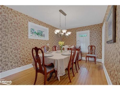 550 Wagner Street, Gravenhurst, ON - Indoor Photo Showing Dining Room