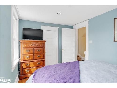 550 Wagner Street, Gravenhurst, ON - Indoor Photo Showing Bedroom