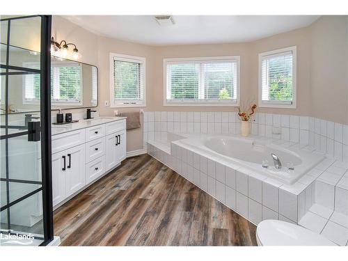 5 Mccutcheon Court, Barrie, ON - Indoor Photo Showing Bathroom