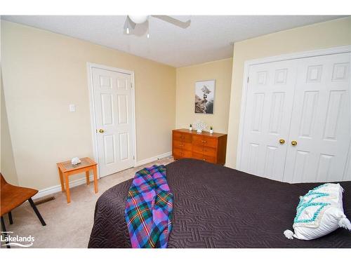 5 Mccutcheon Court, Barrie, ON - Indoor Photo Showing Bedroom