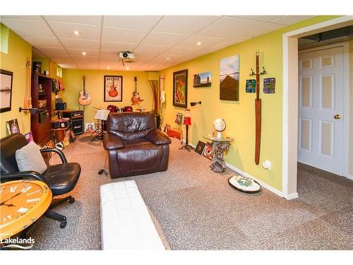 5 Mccutcheon Court, Barrie, ON - Indoor Photo Showing Other Room