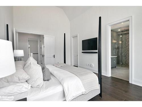 122 Maryward Crescent, The Blue Mountains, ON - Indoor Photo Showing Bedroom