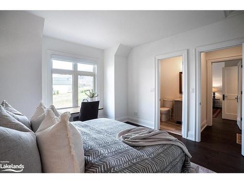 122 Maryward Crescent, The Blue Mountains, ON - Indoor Photo Showing Bedroom