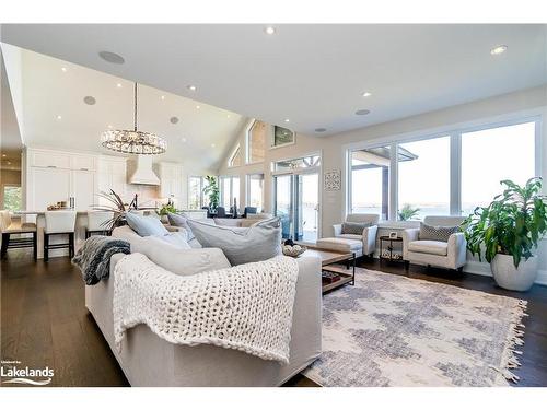 6 Sunset Court, Port Mcnicoll, ON - Indoor Photo Showing Living Room