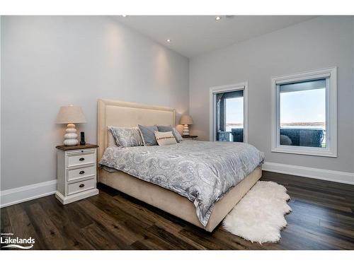 6 Sunset Court, Port Mcnicoll, ON - Indoor Photo Showing Bedroom