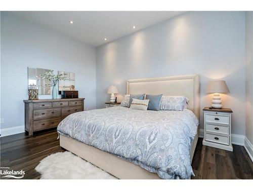 6 Sunset Court, Port Mcnicoll, ON - Indoor Photo Showing Bedroom