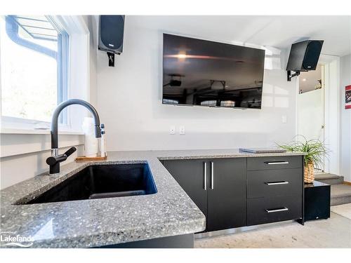 6 Sunset Court, Port Mcnicoll, ON - Indoor Photo Showing Kitchen With Double Sink