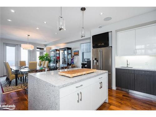 107 Maple Lane, The Blue Mountains, ON - Indoor Photo Showing Kitchen With Upgraded Kitchen