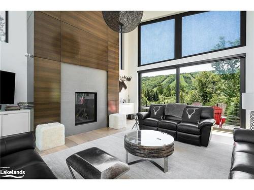 120 Craigleith Road, The Blue Mountains, ON - Indoor Photo Showing Living Room With Fireplace