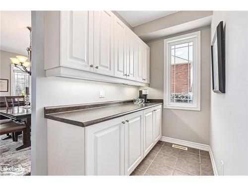 59 Kells Crescent, Collingwood, ON - Indoor Photo Showing Kitchen