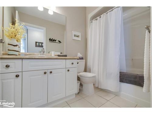 412-10-B Kimberley Avenue, Bracebridge, ON - Indoor Photo Showing Bathroom