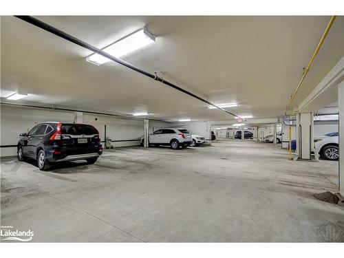 412-10-B Kimberley Avenue, Bracebridge, ON - Indoor Photo Showing Garage