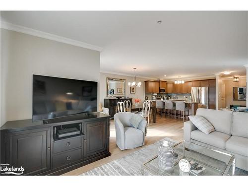 412-10-B Kimberley Avenue, Bracebridge, ON - Indoor Photo Showing Living Room