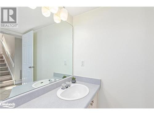 402 Mariners Way, Collingwood, ON - Indoor Photo Showing Bathroom