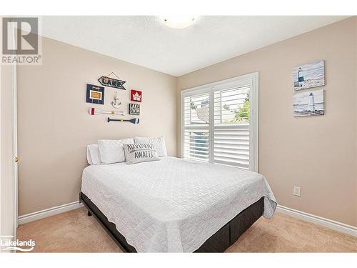 402 Mariners Way, Collingwood, ON - Indoor Photo Showing Bedroom