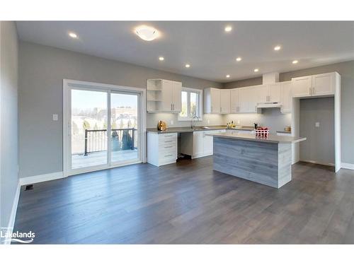 43 Country Crescent, Meaford, ON - Indoor Photo Showing Kitchen