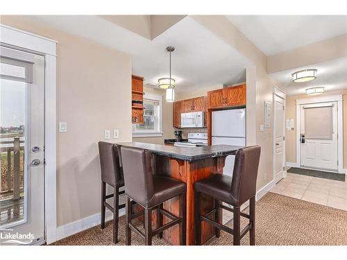 226-125 Fairway Court, The Blue Mountains, ON - Indoor Photo Showing Dining Room