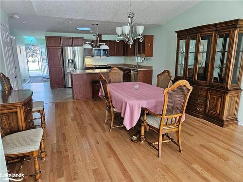 144 Meadow Lane, Wasaga Beach, ON - Indoor Photo Showing Dining Room