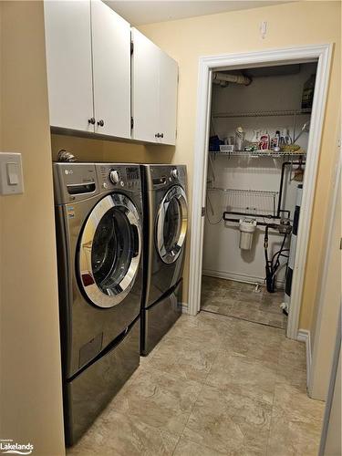 144 Meadow Lane, Wasaga Beach, ON - Indoor Photo Showing Laundry Room