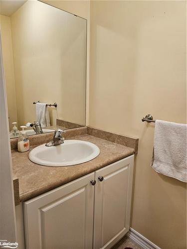 144 Meadow Lane, Wasaga Beach, ON - Indoor Photo Showing Bathroom