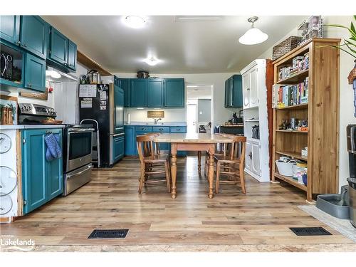 200 Sutherland Street N, Stayner, ON - Indoor Photo Showing Kitchen