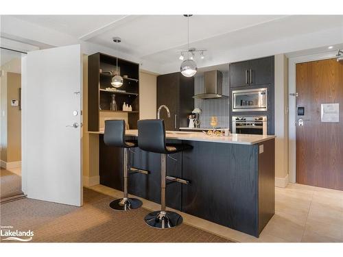 6210/6212-9 Harbour Street E, Collingwood, ON - Indoor Photo Showing Kitchen With Upgraded Kitchen