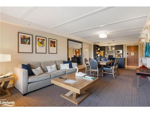 6210/6212-9 Harbour Street E, Collingwood, ON - Indoor Photo Showing Living Room