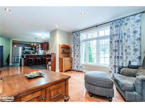 3 Anne Street, Penetanguishene, ON - Indoor Photo Showing Living Room