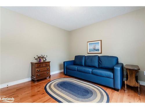 3 Anne Street, Penetanguishene, ON - Indoor Photo Showing Living Room