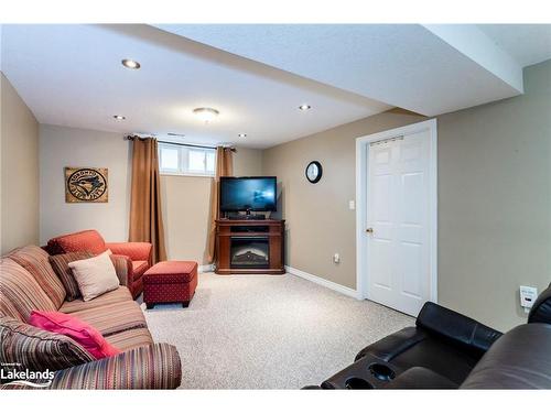 3 Anne Street, Penetanguishene, ON - Indoor