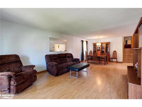 221 John Street, Stayner, ON - Indoor Photo Showing Living Room