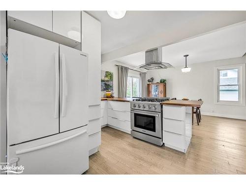 514 Queen Street, Midland, ON - Indoor Photo Showing Kitchen