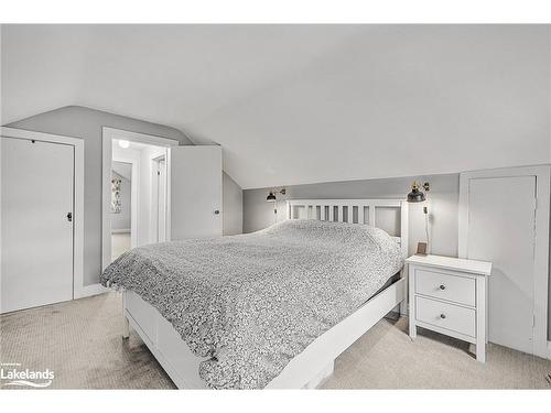 514 Queen Street, Midland, ON - Indoor Photo Showing Bedroom