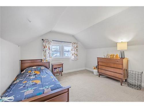 514 Queen Street, Midland, ON - Indoor Photo Showing Bedroom