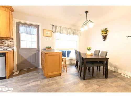 29 Shaw Street, Elmvale, ON - Indoor Photo Showing Dining Room