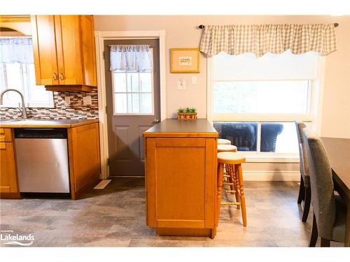 29 Shaw Street, Elmvale, ON - Indoor Photo Showing Kitchen