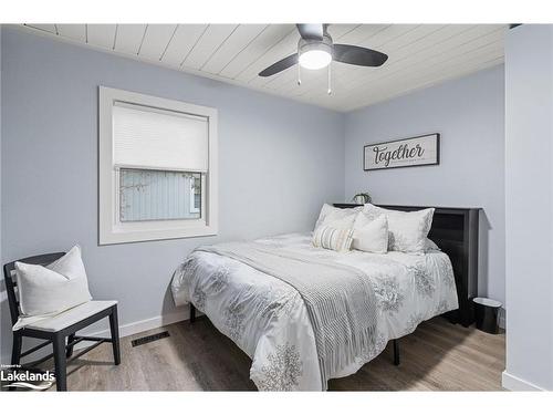 233 Hiram Street, Bracebridge, ON - Indoor Photo Showing Bedroom