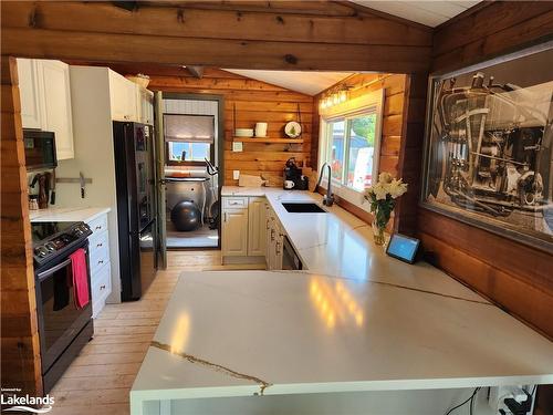 209342 26 Highway, The Blue Mountains, ON - Indoor Photo Showing Kitchen