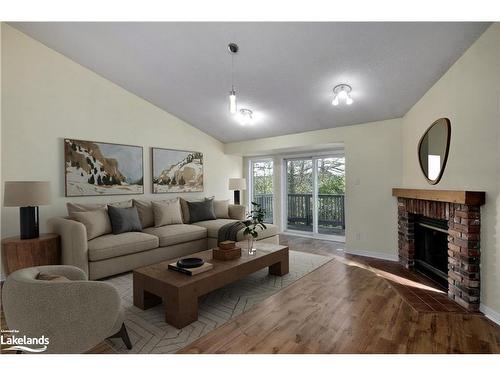 34-5 Harbour Street East, Collingwood, ON - Indoor Photo Showing Living Room With Fireplace