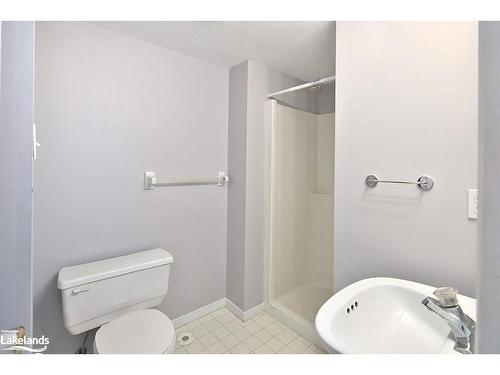 34-5 Harbour Street East, Collingwood, ON - Indoor Photo Showing Bathroom