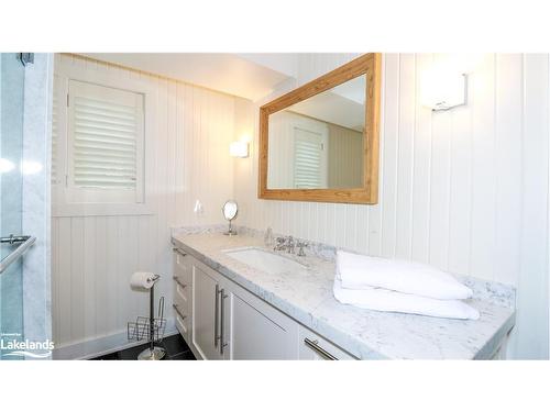 102 Wyandot Court, The Blue Mountains, ON - Indoor Photo Showing Bathroom