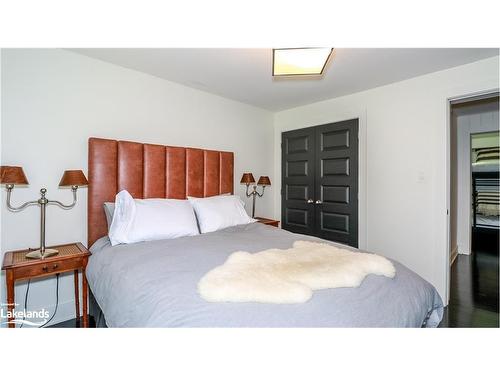 102 Wyandot Court, The Blue Mountains, ON - Indoor Photo Showing Bedroom