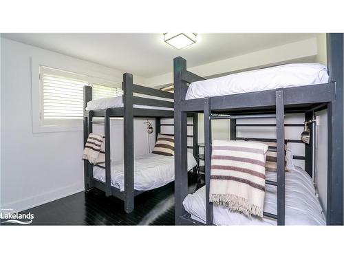 102 Wyandot Court, The Blue Mountains, ON - Indoor Photo Showing Bedroom