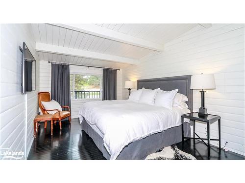 102 Wyandot Court, The Blue Mountains, ON - Indoor Photo Showing Bedroom