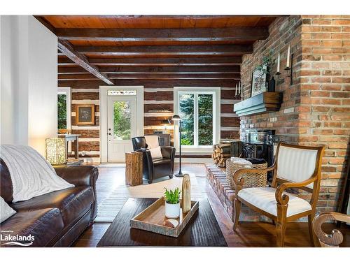 587318 10Th Sideroad, Mulmur, ON -  Photo Showing Living Room