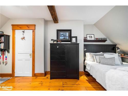 587318 10Th Sideroad, Mulmur, ON - Indoor Photo Showing Bedroom