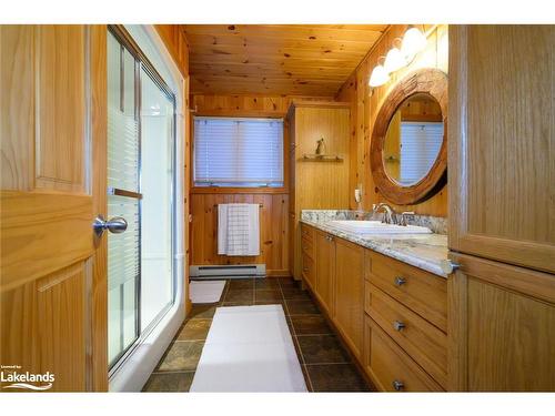 1163 Parkers Point Road, Gravenhurst, ON - Indoor Photo Showing Bathroom